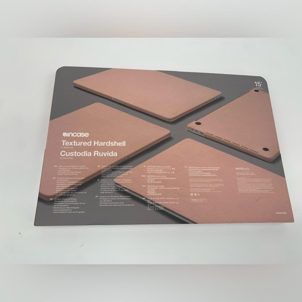 Incase Pink Textured Hardshell in Woolenex 15” MacBook Pro Thunderbolt - Picture 6 of 6